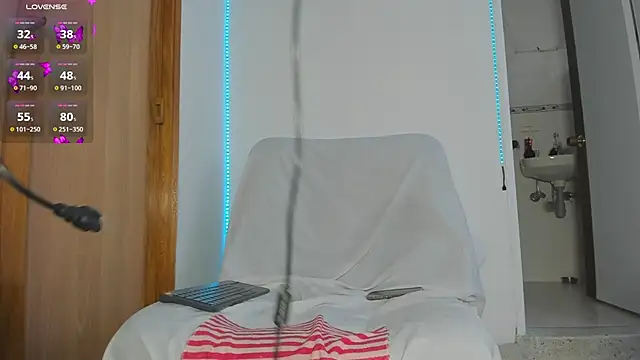 lily evil online show from December 4, 2025, 4:28 pm