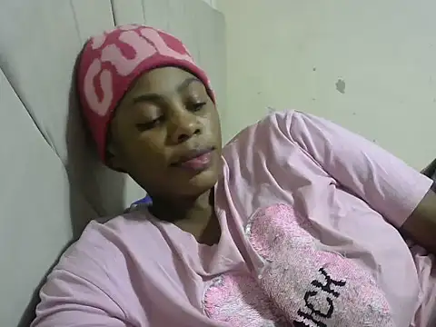 sweetgirlDora online show from September 25, 2025, 9:32 pm