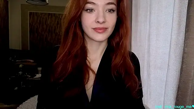 Snapshot of MiaRouge chatting on January 7, 2026, 8:41 am MiaRouge online show from January 7, 2026, 8:41 am