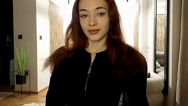 Snapshot of MiaRouge chatting on December 16, 2025, 2:49 am MiaRouge online show from December 16, 2025, 2:49 am