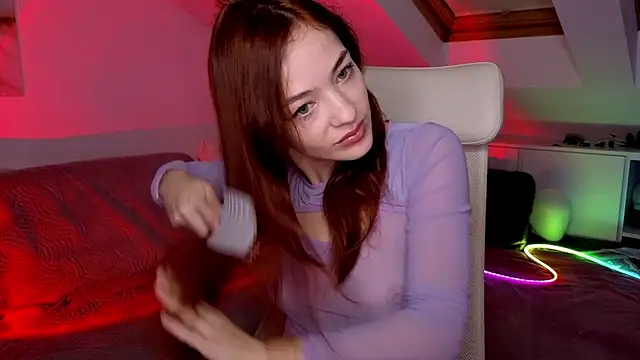 Snapshot of MiaRouge chatting on November 2, 2025, 3:44 am MiaRouge online show from November 2, 2025, 3:44 am