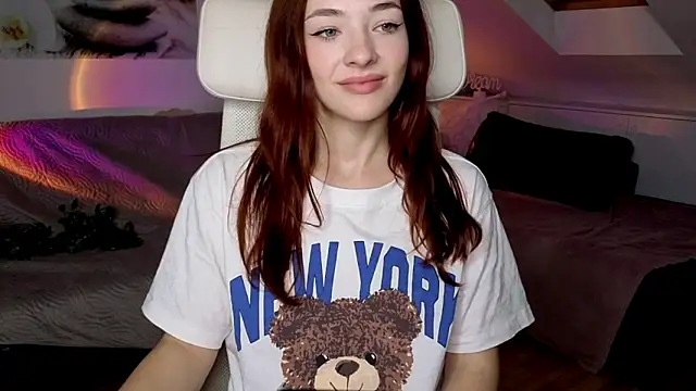 Snapshot of MiaRouge chatting on October 22, 2025, 5:07 am MiaRouge online show from October 22, 2025, 5:07 am