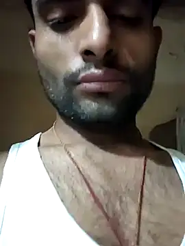 PRIYANHUxh online show from April 7, 2026, 7:48 pm