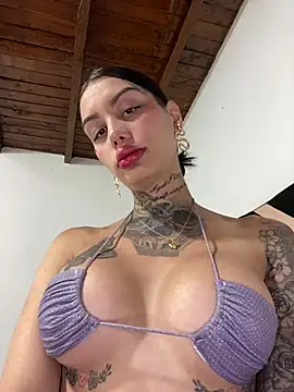 Snapshot of Zaratattoox chatting on April 30, 2026, 7:48 am Zaratattoox online show from April 30, 2026, 7:48 am