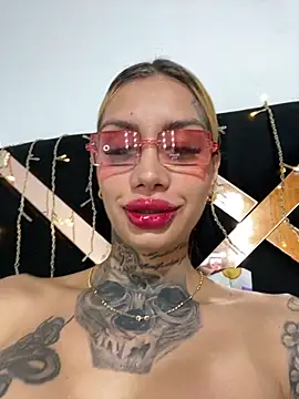 Snapshot of Zaratattoox chatting on October 11, 2025, 7:09 am Zaratattoox online show from October 11, 2025, 7:09 am