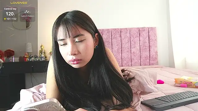 AlessiaVix online show from February 17, 2026, 4:59 pm