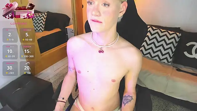 Snapshot of VladHellsing4 chatting on January 13, 2026, 3:38 pm VladHellsing4 online show from January 13, 2026, 3:38 pm