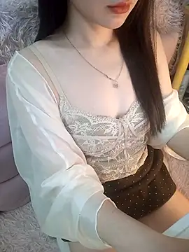 Snapshot of Lovely_kute chatting on April 7, 2026, 8:21 pm Lovely kute online show from April 7, 2026, 8:21 pm