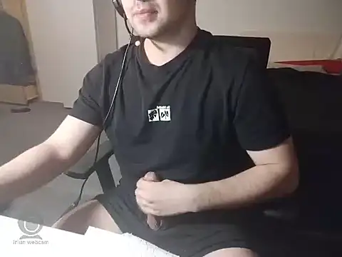 Snapshot of mrKerem123 chatting on February 25, 2026, 11:26 pm mrKerem123 online show from February 25, 2026, 11:26 pm