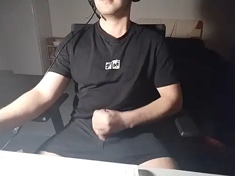 Snapshot of mrKerem123 chatting on February 23, 2026, 10:10 pm mrKerem123 online show from February 23, 2026, 10:10 pm