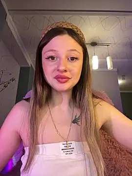 Snapshot of Kimsweet7 chatting on March 13, 2025, 8:11 pm Kimsweet7 online show from March 13, 2025, 8:11 pm