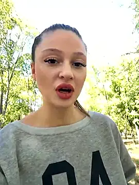 Snapshot of Kimsweet7 chatting on September 14, 2025, 11:54 am Kimsweet7 online show from September 14, 2025, 11:54 am