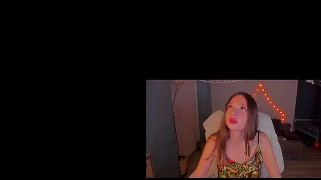 Snapshot of Kimsweet7 chatting on October 29, 2025, 6:07 pm Kimsweet7 online show from October 29, 2025, 6:07 pm