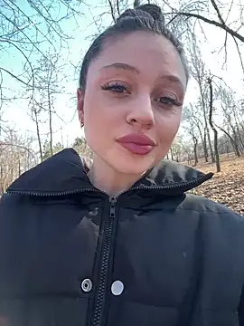 Snapshot of Kimsweet7 chatting on March 7, 2025, 12:23 pm Kimsweet7 online show from March 7, 2025, 12:23 pm