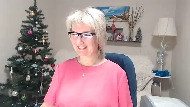 Snapshot of FleurMays chatting on January 11, 2026, 5:03 am FleurMays online show from January 11, 2026, 5:03 am