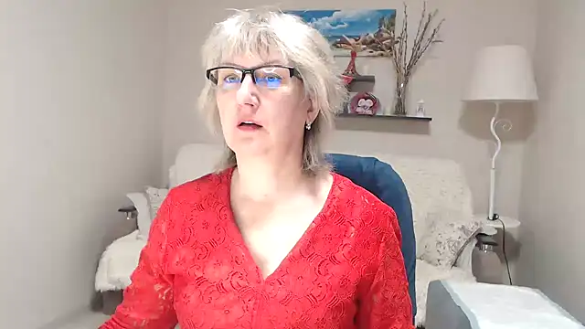 Snapshot of FleurMays chatting on February 17, 2026, 4:43 am FleurMays online show from February 17, 2026, 4:43 am