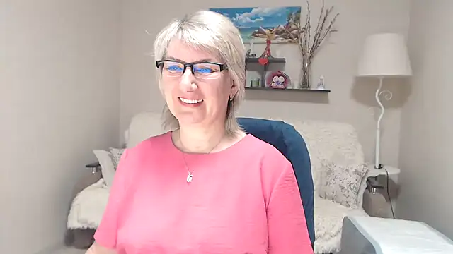 Snapshot of FleurMays chatting on February 7, 2026, 4:53 am FleurMays online show from February 7, 2026, 4:53 am