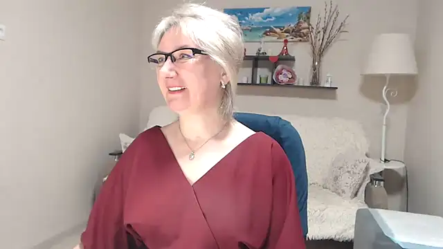 Snapshot of FleurMays chatting on March 3, 2026, 4:30 am FleurMays online show from March 3, 2026, 4:30 am