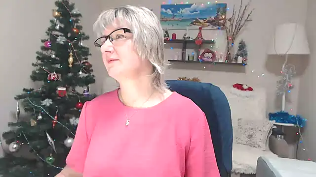 Snapshot of FleurMays chatting on December 20, 2025, 7:00 am FleurMays online show from December 20, 2025, 7:00 am