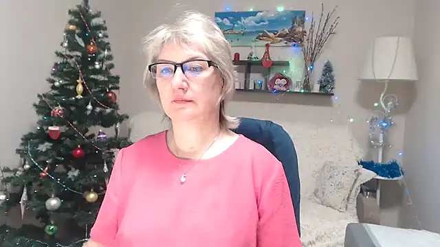 Snapshot of FleurMays chatting on January 6, 2026, 5:44 am FleurMays online show from January 6, 2026, 5:44 am