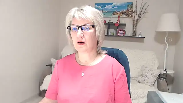 Snapshot of FleurMays chatting on January 19, 2026, 6:28 am FleurMays online show from January 19, 2026, 6:28 am