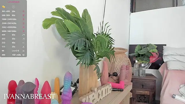 Snapshot of Ivannabreast_Official chatting on October 28, 2025, 3:44 pm Ivannabreast Official online show from October 28, 2025, 3:44 pm