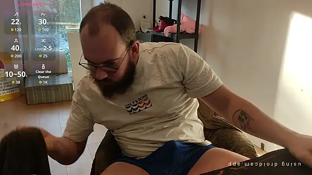 Snapshot of azagoul222 chatting on January 6, 2026, 1:15 pm azagoul222 online show from January 6, 2026, 1:15 pm