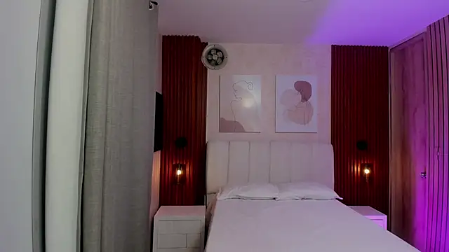 Snapshot of Leah_Sweetie chatting on September 18, 2025, 10:07 am Leah Sweetie online show from September 18, 2025, 10:07 am