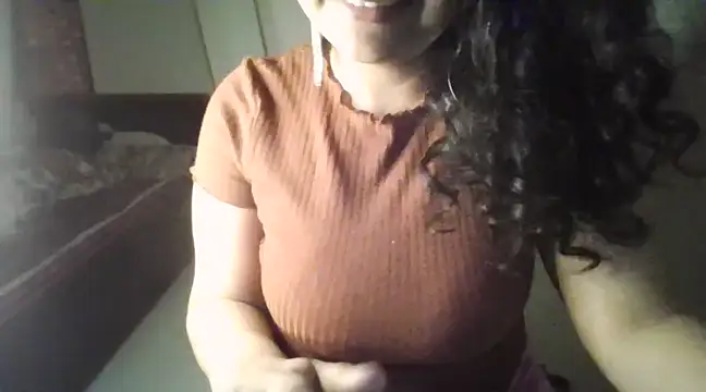 Snapshot of MakeMeCumAhh chatting on March 15, 2025, 7:38 pm MakeMeCumAhh online show from March 15, 2025, 7:38 pm