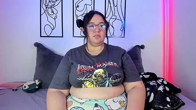 Snapshot of RubyPirsso18 chatting on March 22, 2025, 10:15 pm RubyPirsso18 online show from March 22, 2025, 10:15 pm