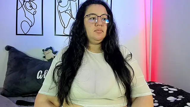 Snapshot of RubyPirsso18 chatting on March 19, 2025, 7:06 pm RubyPirsso18 online show from March 19, 2025, 7:06 pm