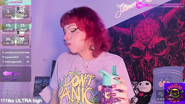 Snapshot of Sarah-Stoner chatting on April 21, 2026, 1:42 am Sarah-Stoner online show from April 21, 2026, 1:42 am