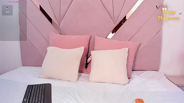 kaylin jann online show from October 16, 2025, 5:54 pm