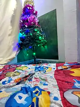 Snapshot of HannahEmmax2 chatting on November 23, 2025, 7:18 am HannahEmmax2 online show from November 23, 2025, 7:18 am