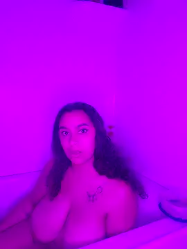 cinnaminnie online show from March 24, 2026, 3:39 am