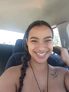 Snapshot of cinnaminnie chatting on March 2, 2025, 5:30 pm cinnaminnie online show from March 2, 2025, 5:30 pm