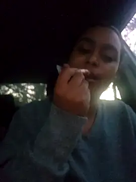 Snapshot of cinnaminnie chatting on March 16, 2025, 11:59 pm cinnaminnie online show from March 16, 2025, 11:59 pm