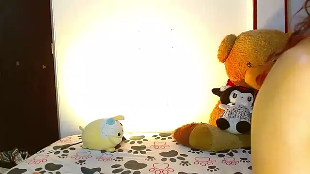 Snapshot of Maruu_miauu chatting on November 19, 2025, 2:44 am Maruu miauu online show from November 19, 2025, 2:44 am