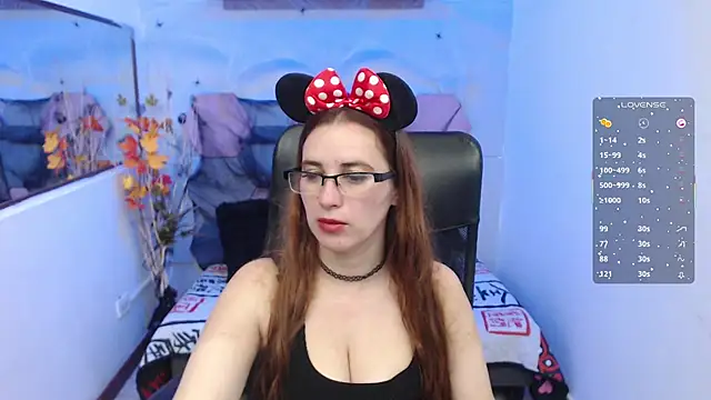 Snapshot of CharloteTaylor_ chatting on October 21, 2025, 3:50 am CharloteTaylor online show from October 21, 2025, 3:50 am