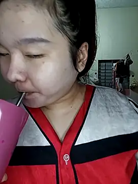 Snapshot of Thomgdee chatting on October 23, 2025, 1:48 am Thomgdee online show from October 23, 2025, 1:48 am