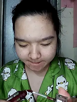 Snapshot of Thomgdee chatting on November 14, 2025, 5:16 pm Thomgdee online show from November 14, 2025, 5:16 pm