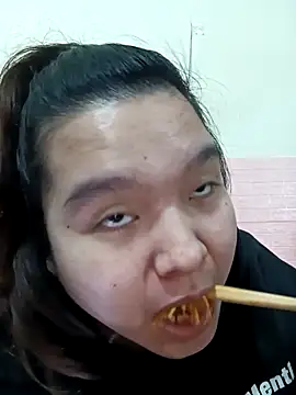 Snapshot of Thomgdee chatting on February 3, 2026, 6:22 am Thomgdee online show from February 3, 2026, 6:22 am