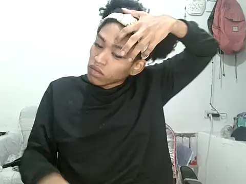 miriam775 online show from October 1, 2025, 10:52 am