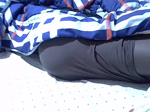 Snapshot of Just_Karu chatting on November 11, 2025, 8:42 am Just Karu online show from November 11, 2025, 8:42 am