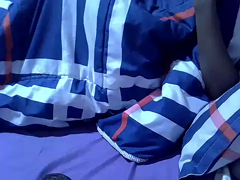 Snapshot of Just_Karu chatting on October 24, 2025, 9:19 am Just Karu online show from October 24, 2025, 9:19 am