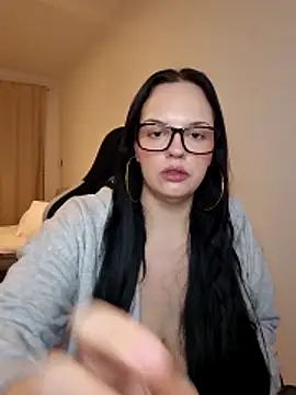 Jujuicy 97 online show from February 5, 2026, 4:19 am