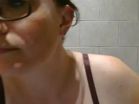 Snapshot of CrimsonMistress chatting on February 7, 2025, 6:03 am CrimsonMistress online show from February 7, 2025, 6:03 am