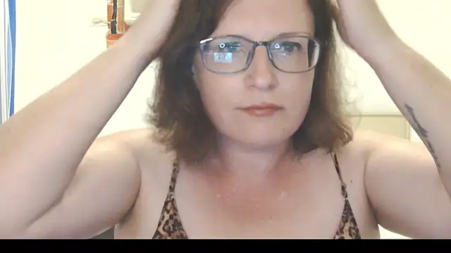 CrimsonMistress online show from March 8, 2026, 10:35 pm