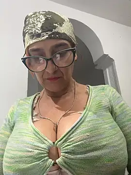 Snapshot of anastasia_and_jordan chatting on April 25, 2026, 7:44 am anastasia and jordan online show from April 25, 2026, 7:44 am