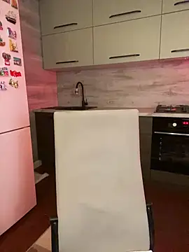 Cute Hot Alice online show from April 16, 2026, 9:39 pm